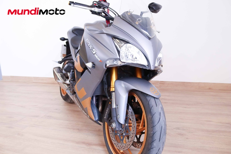 Motorbike image 4