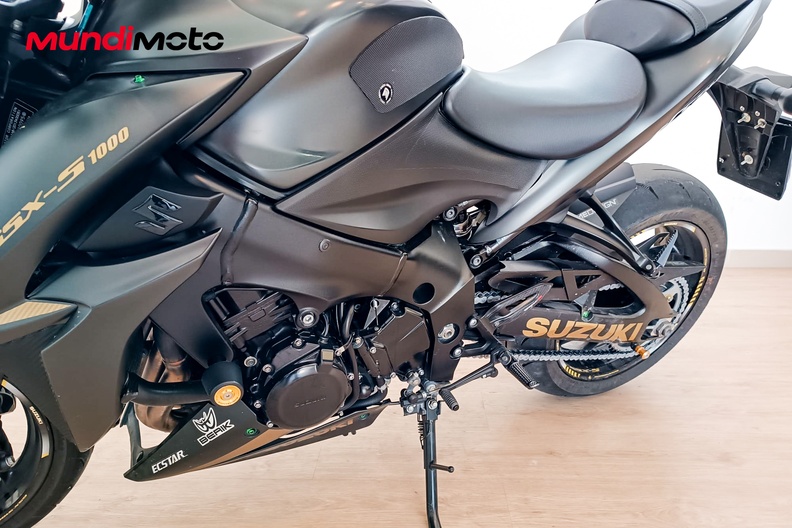 Motorbike image 9