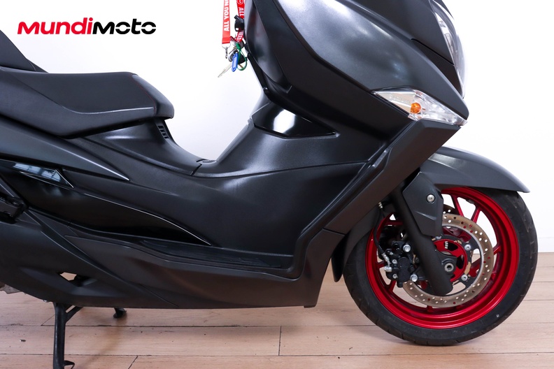 Motorbike image 13