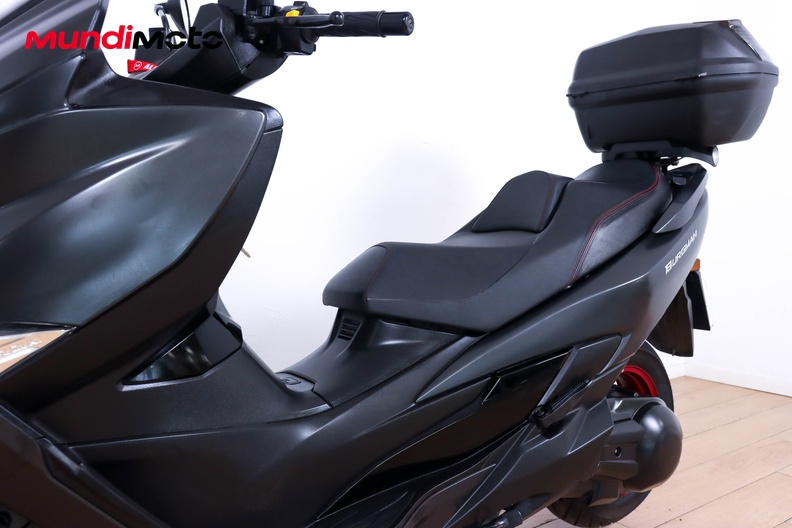 Motorbike image 8