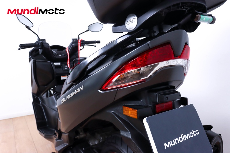 Motorbike image 9