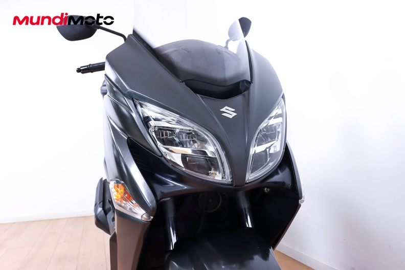 Motorbike image 4