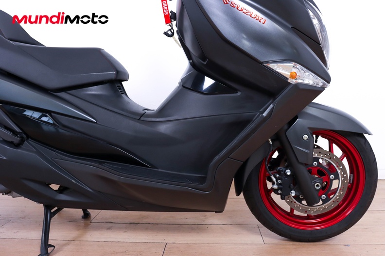 Motorbike image 12