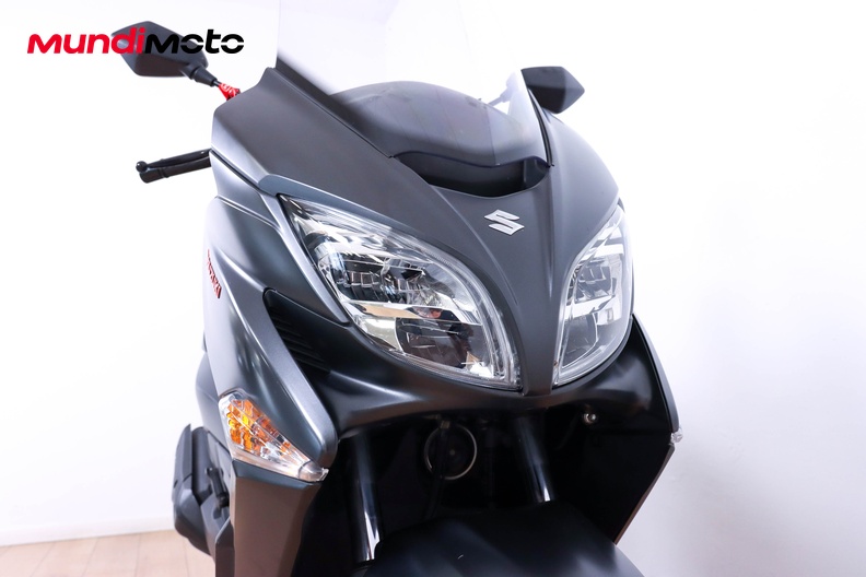 Motorbike image 4