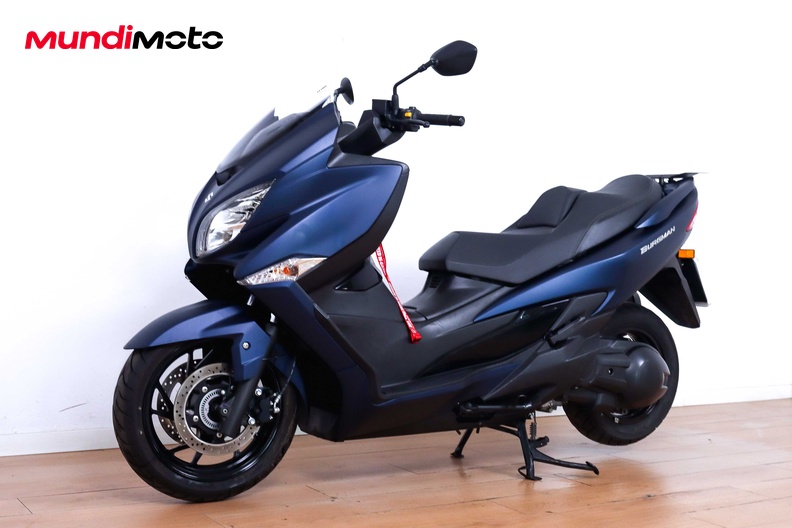 Motorbike image 7