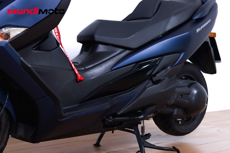 Motorbike image 8