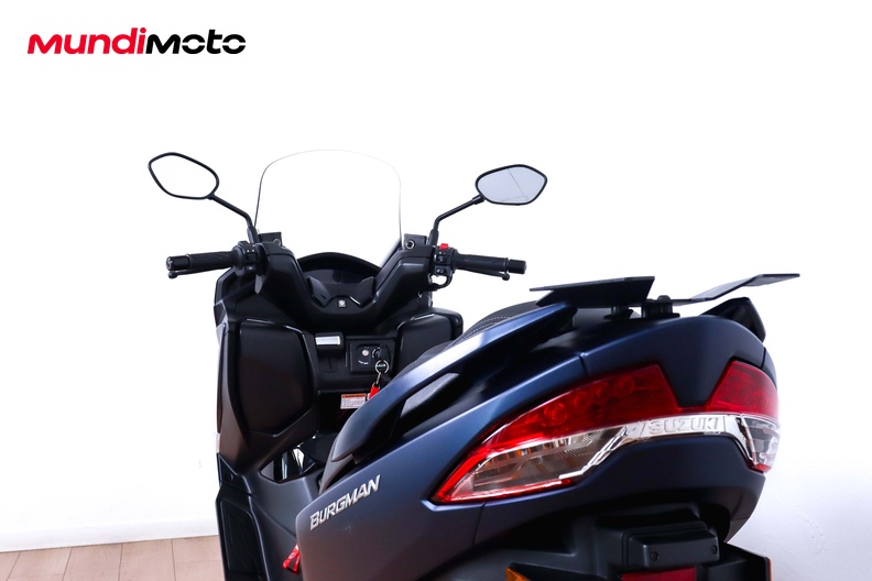 Motorbike image 9