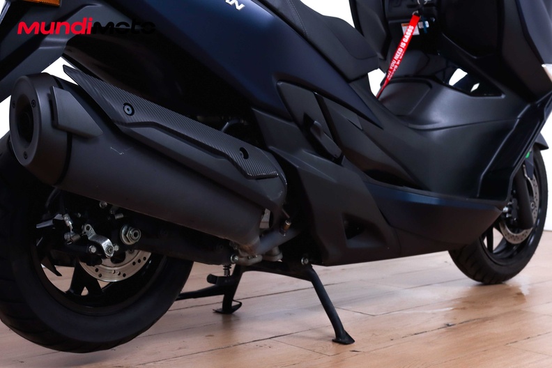 Motorbike image 3