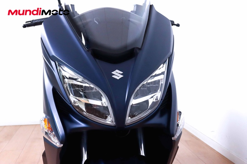 Motorbike image 4