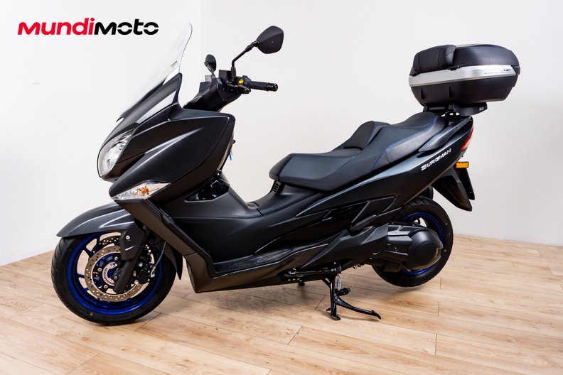 Motorbike image 6