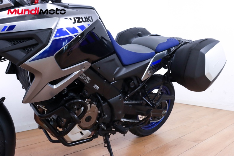 Motorbike image 8