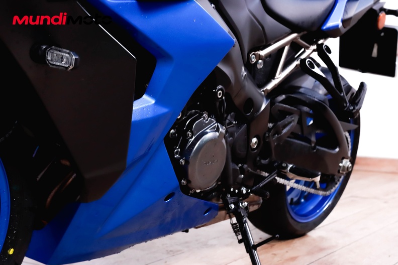 Motorbike image 8
