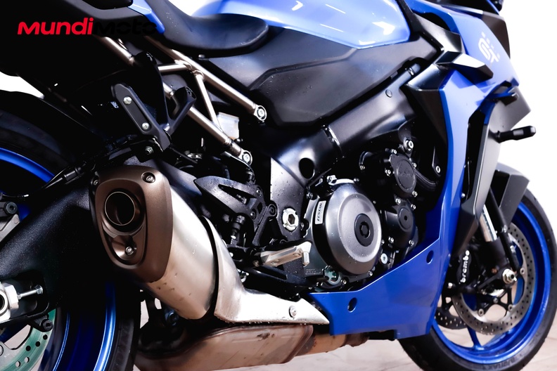 Motorbike image 3