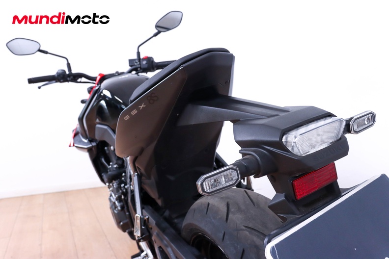 Motorbike image 9