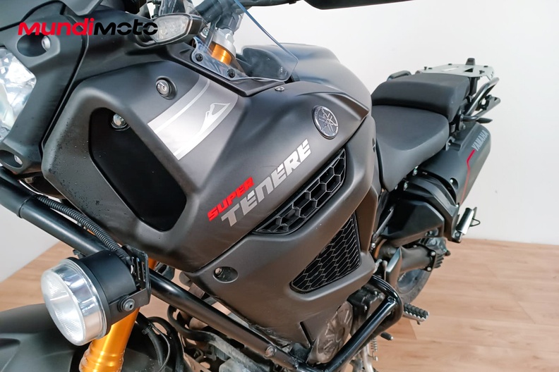 Motorbike image 9