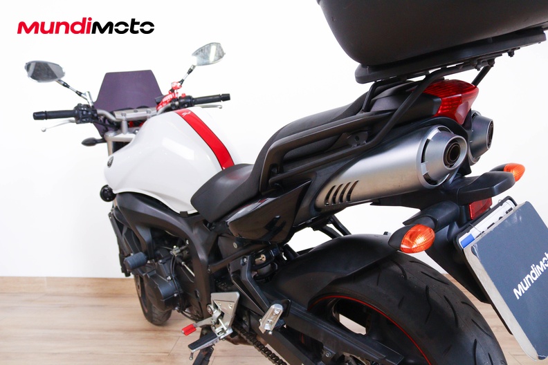 Motorbike image 9
