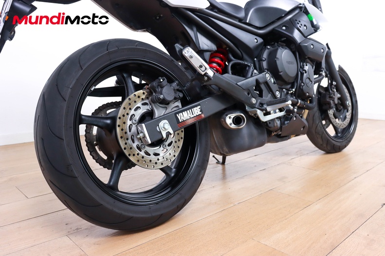 Motorbike image 3