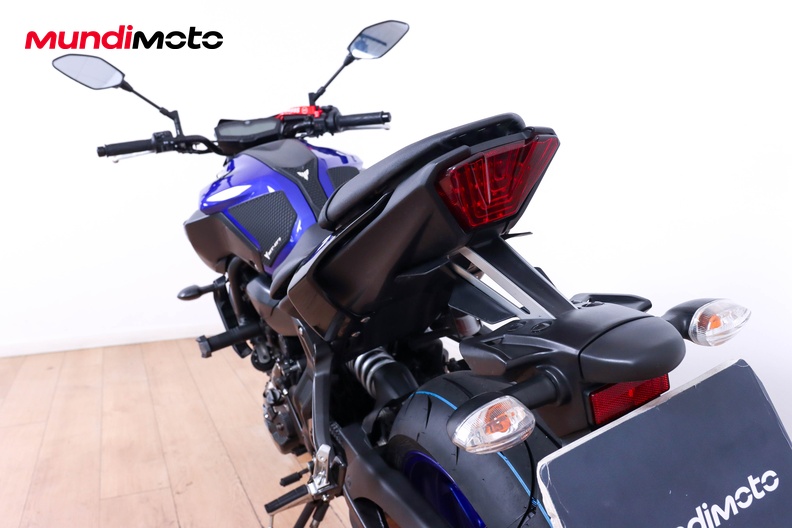 Motorbike image 9