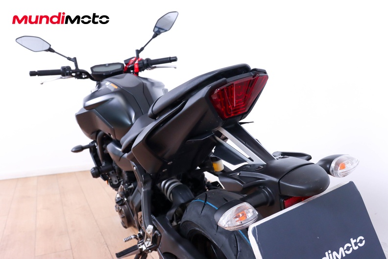 Motorbike image 9