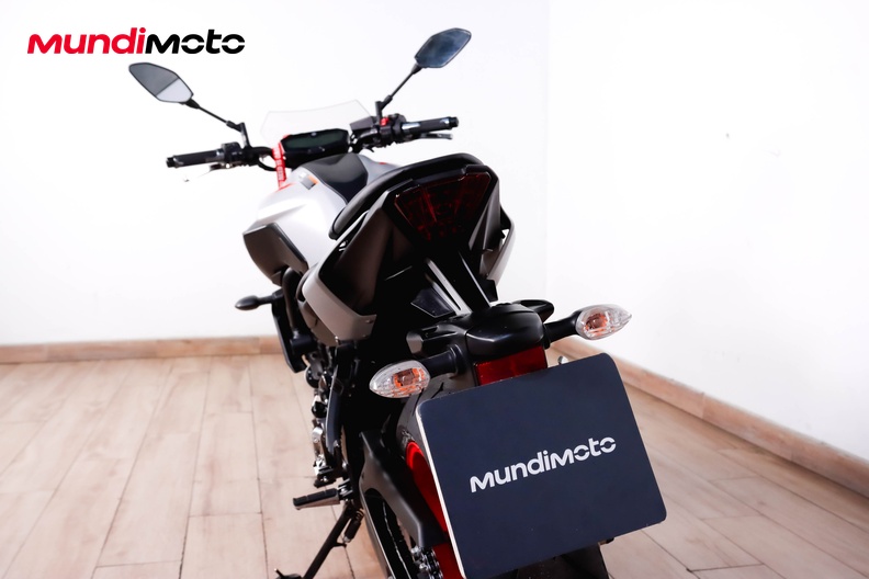 Motorbike image 9