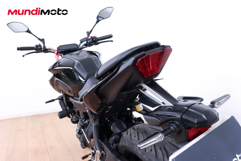 Motorbike image 9