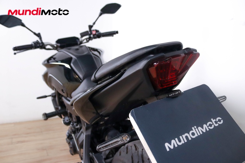 Motorbike image 9