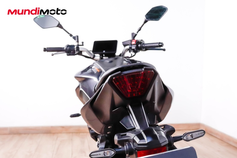 Motorbike image 9