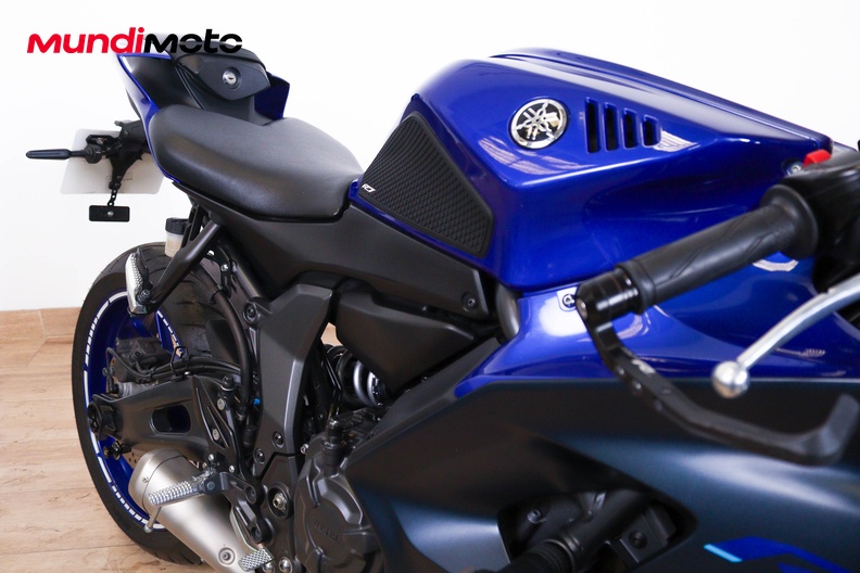 Motorbike image 13
