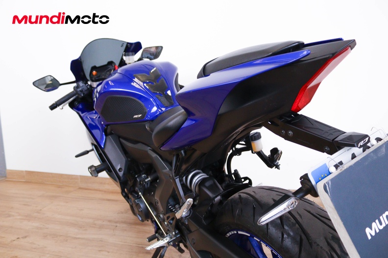 Motorbike image 9
