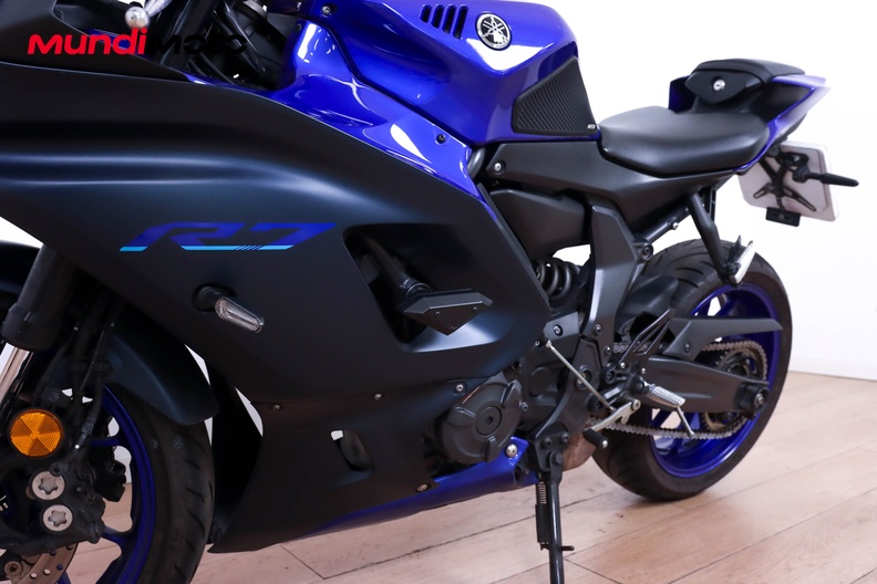 Motorbike image 8