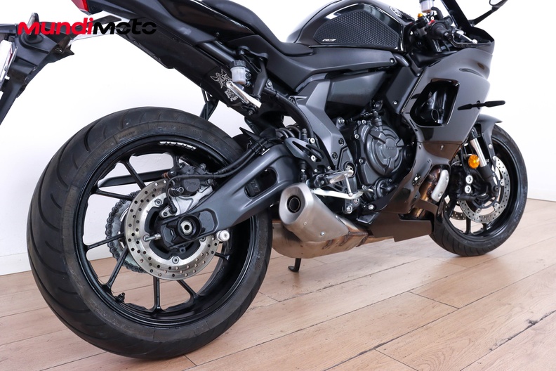 Motorbike image 3