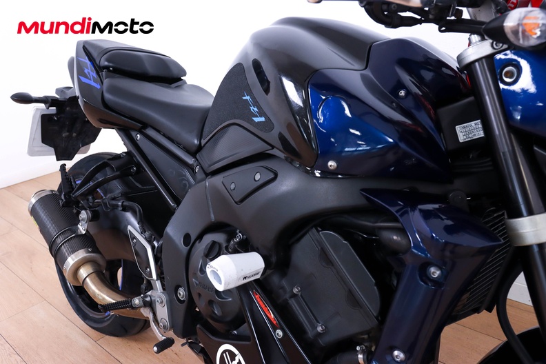 Motorbike image 13