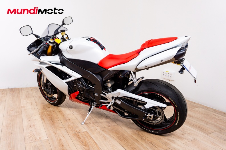 Motorbike image 7