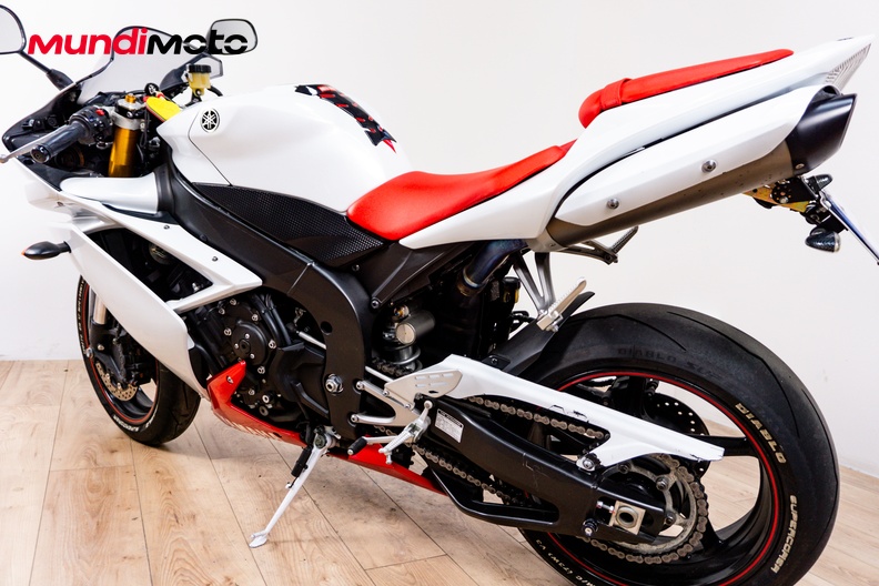 Motorbike image 8