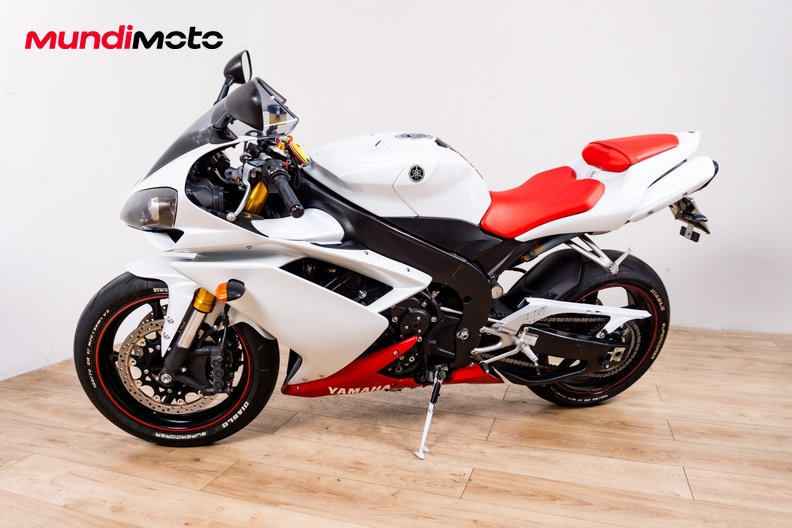 Motorbike image 6