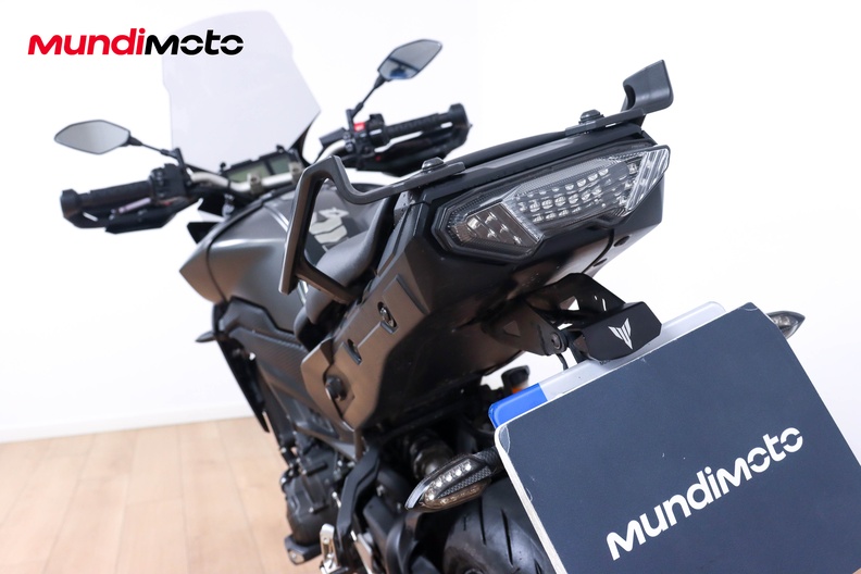 Motorbike image 9