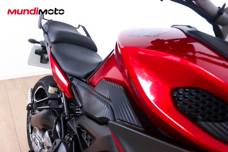 Motorbike image 12