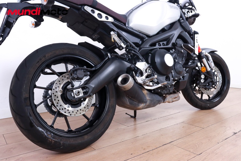 Motorbike image 3