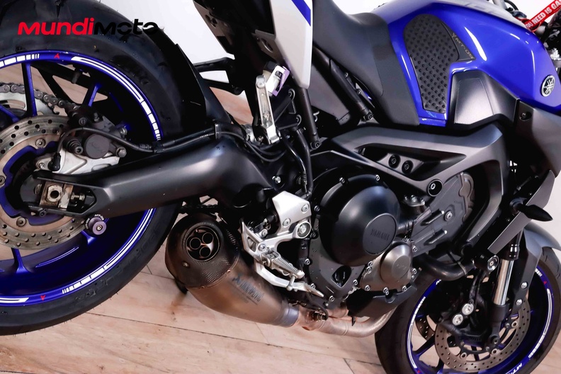 Motorbike image 3