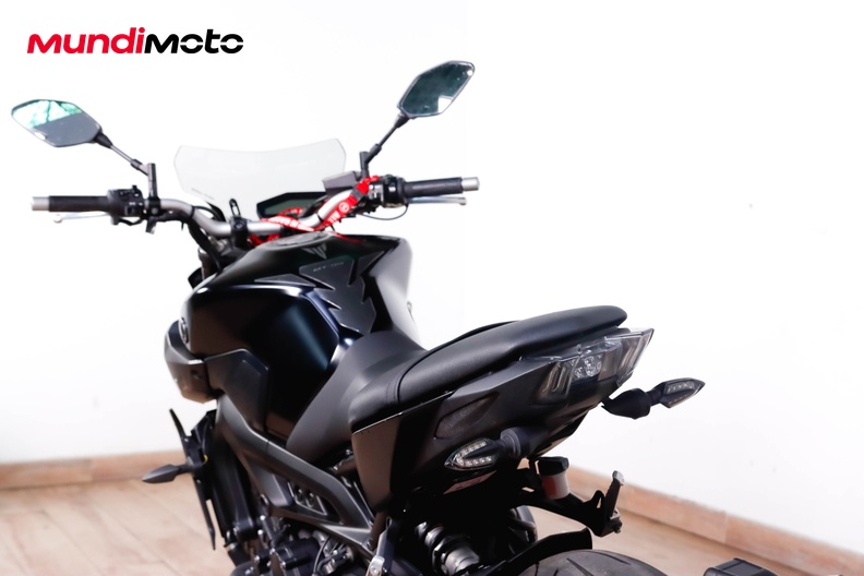 Motorbike image 9