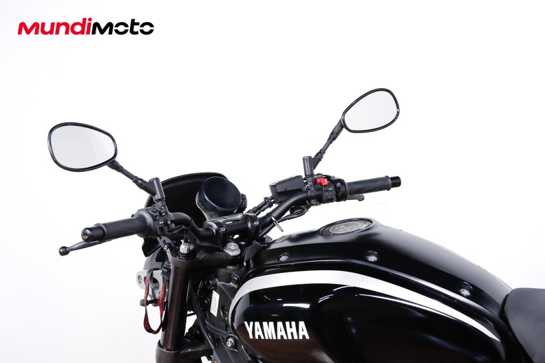 Motorbike image 10