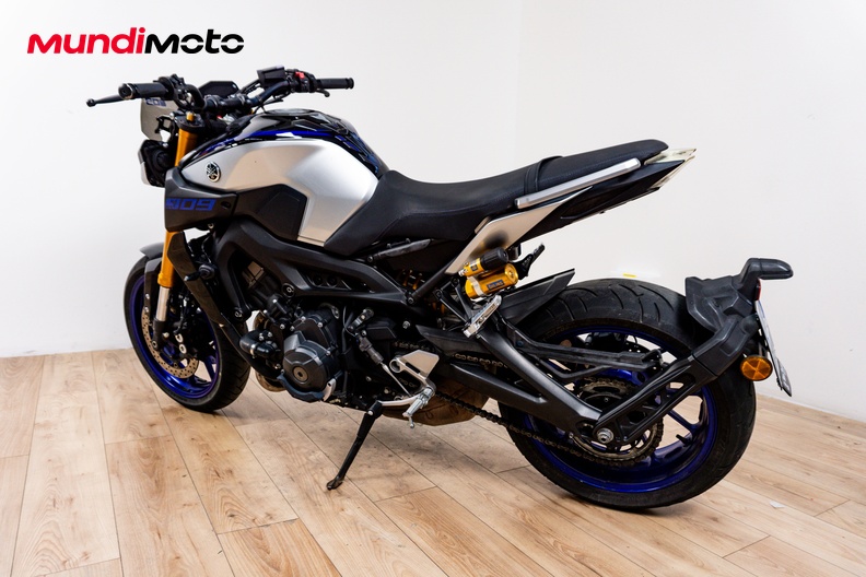Motorbike image 7