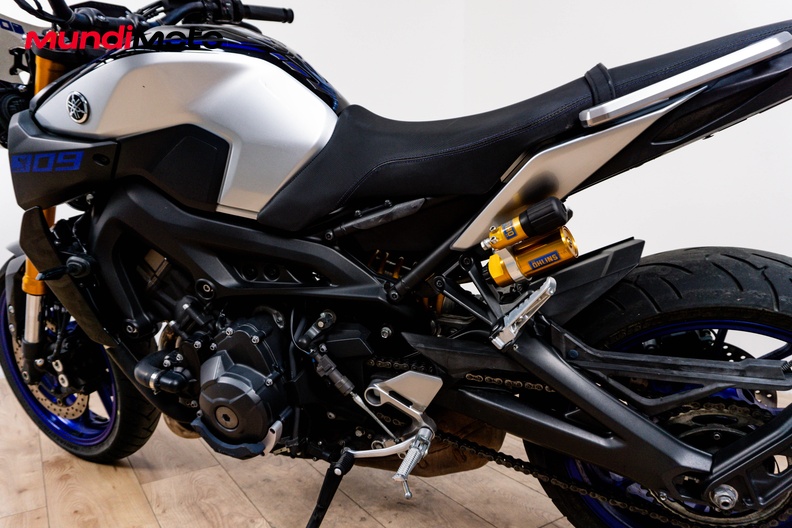 Motorbike image 8