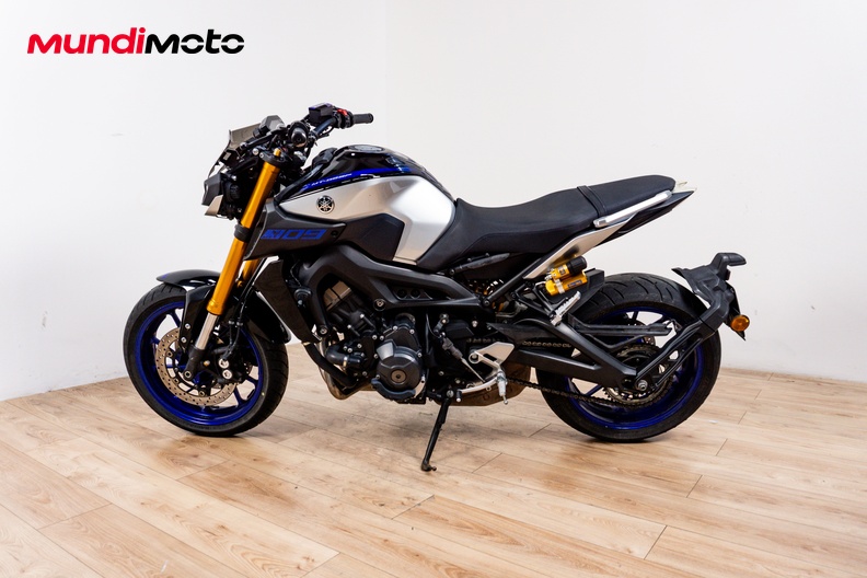 Motorbike image 5