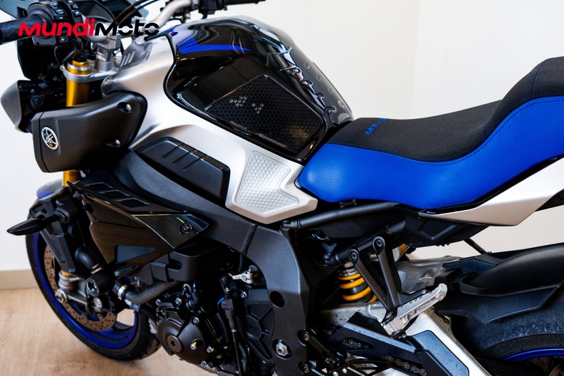 Motorbike image 5