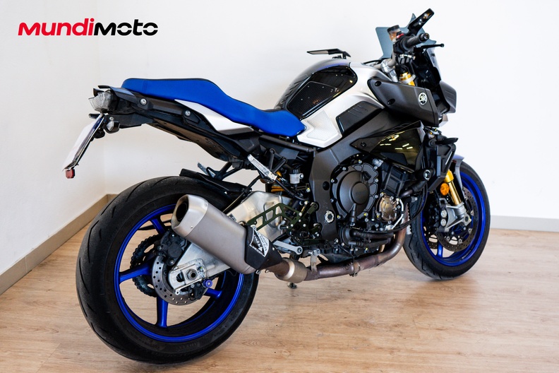Motorbike image 2