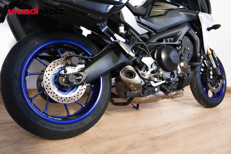 Motorbike image 3