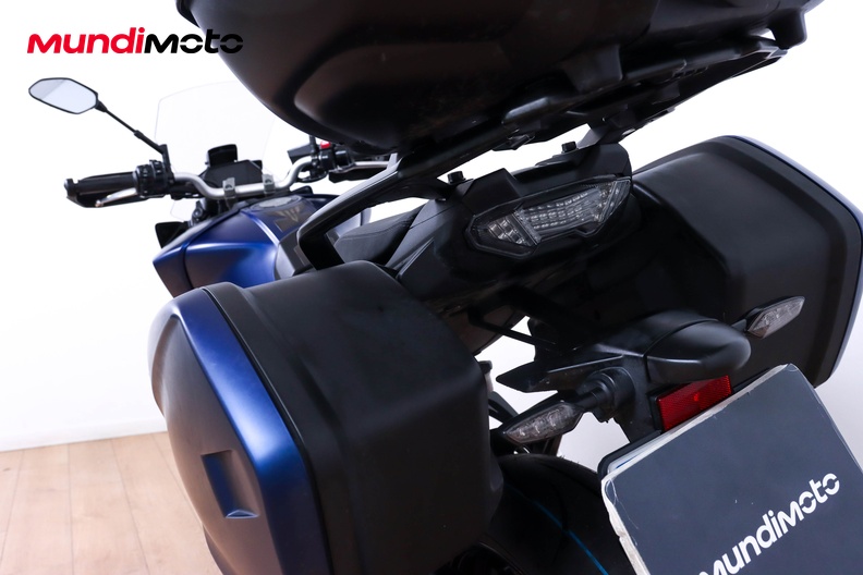 Motorbike image 9