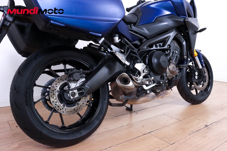 Motorbike image 3