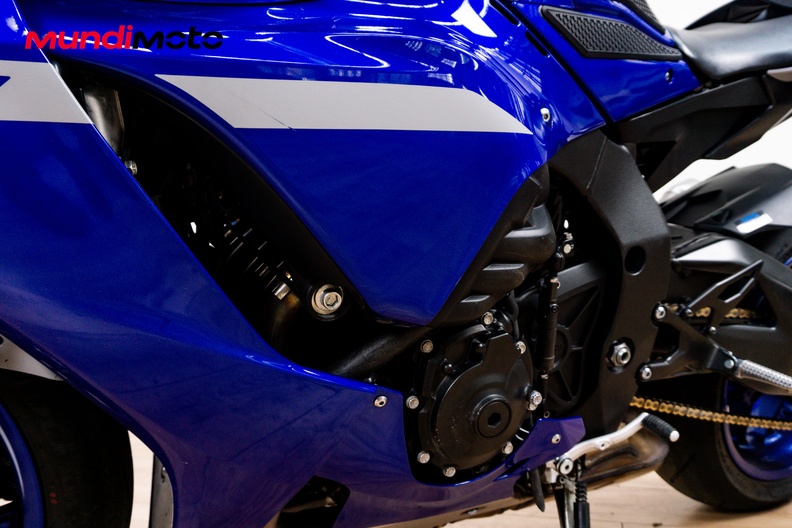 Motorbike image 9
